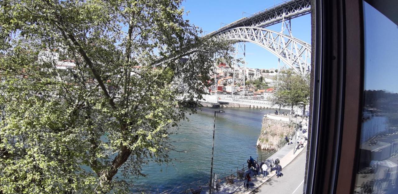 Amazing River Views - 3 Suites Appartment, Free Parking Вила-Нова-ди-Гая Экстерьер фото